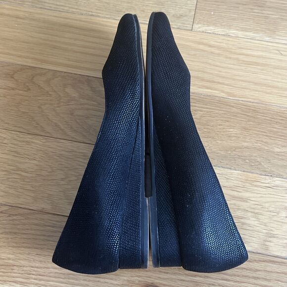 Bruno Magli Black Peep Toe Suede Low Wedge Heels Textured Leather Sz 9B - Picture 7 of 8